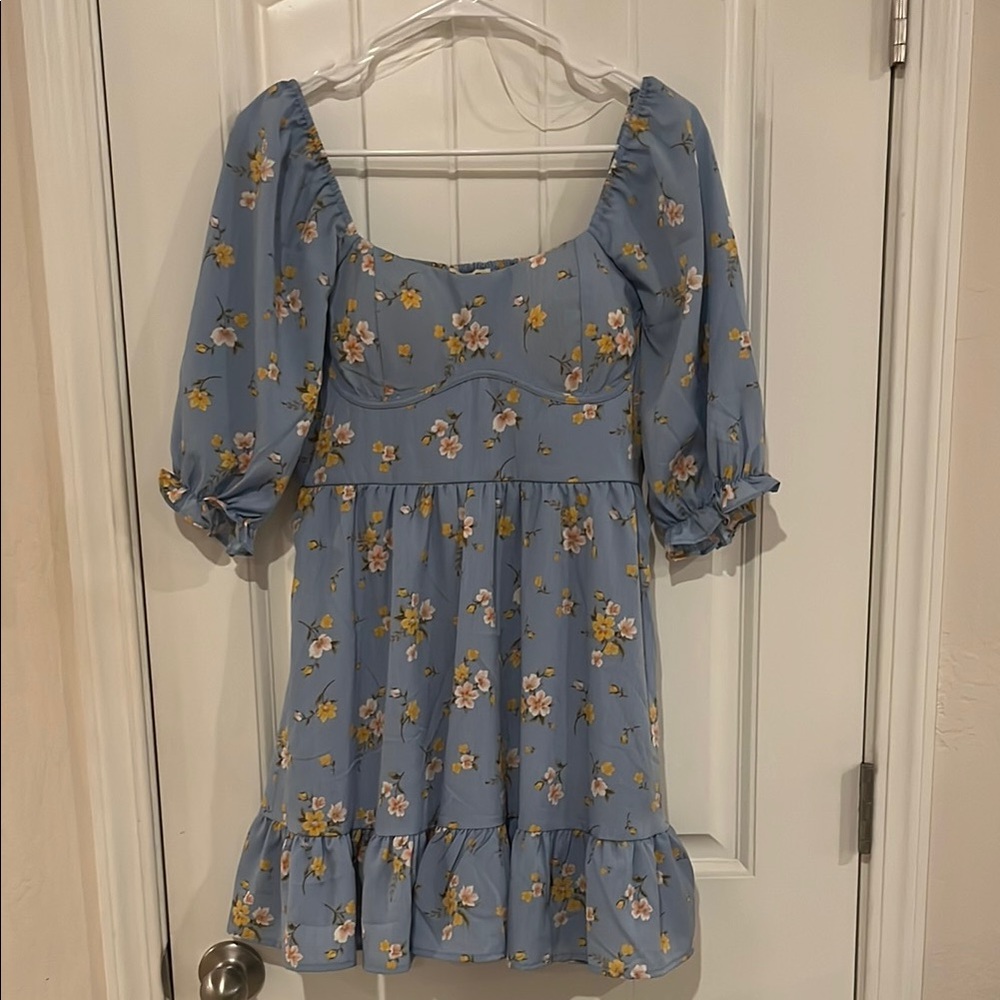 Brand New Blue Floral Bulit In Bra Ruffles Elasitic Back & Shoulders Dress💙